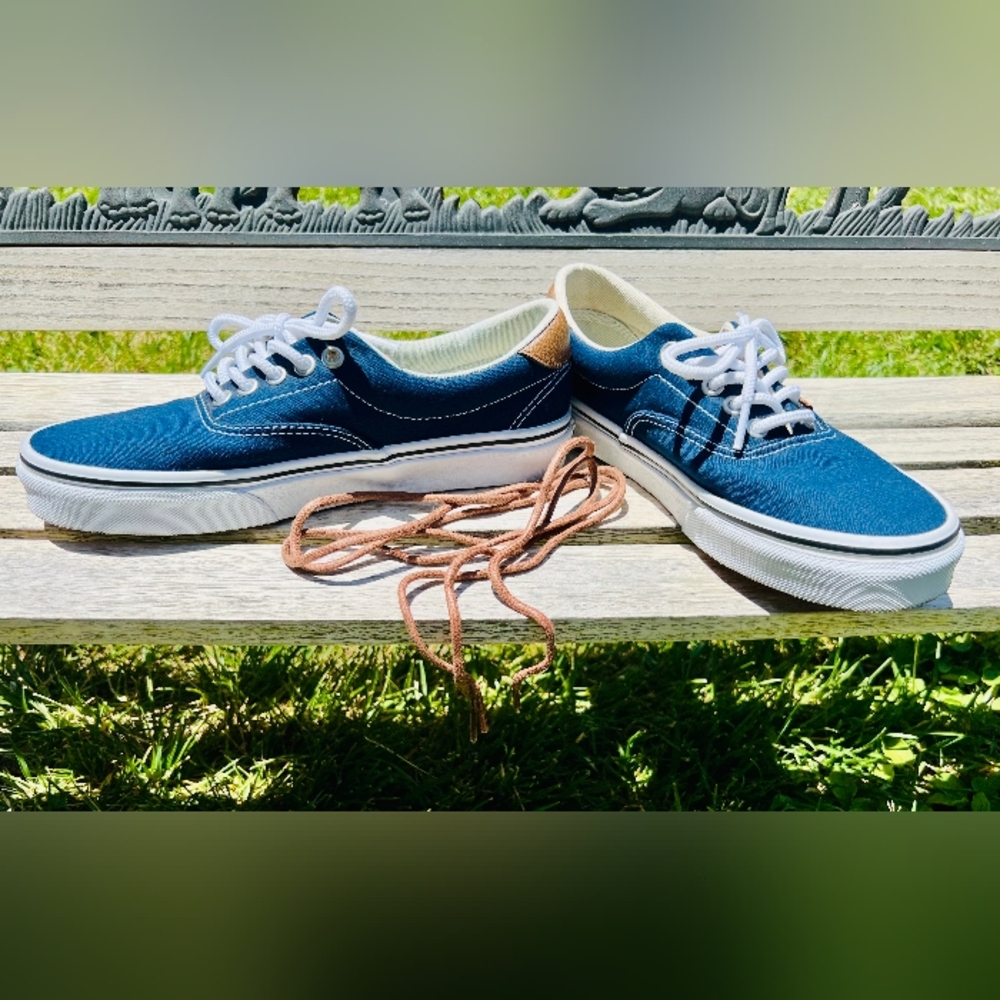 Vans Men's Canvas Sneakers - Like New!